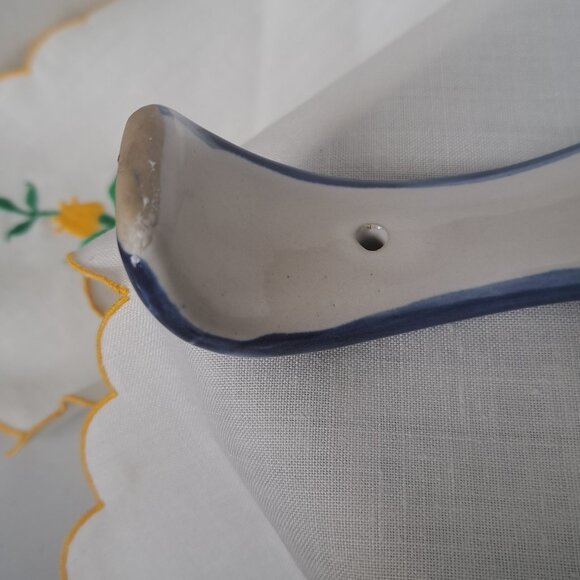 VINTAGE LOUISVILLE STONEWARE NOAHS ARK Blue Rim With Noah and Animals SPOON REST - Picture 6 of 6